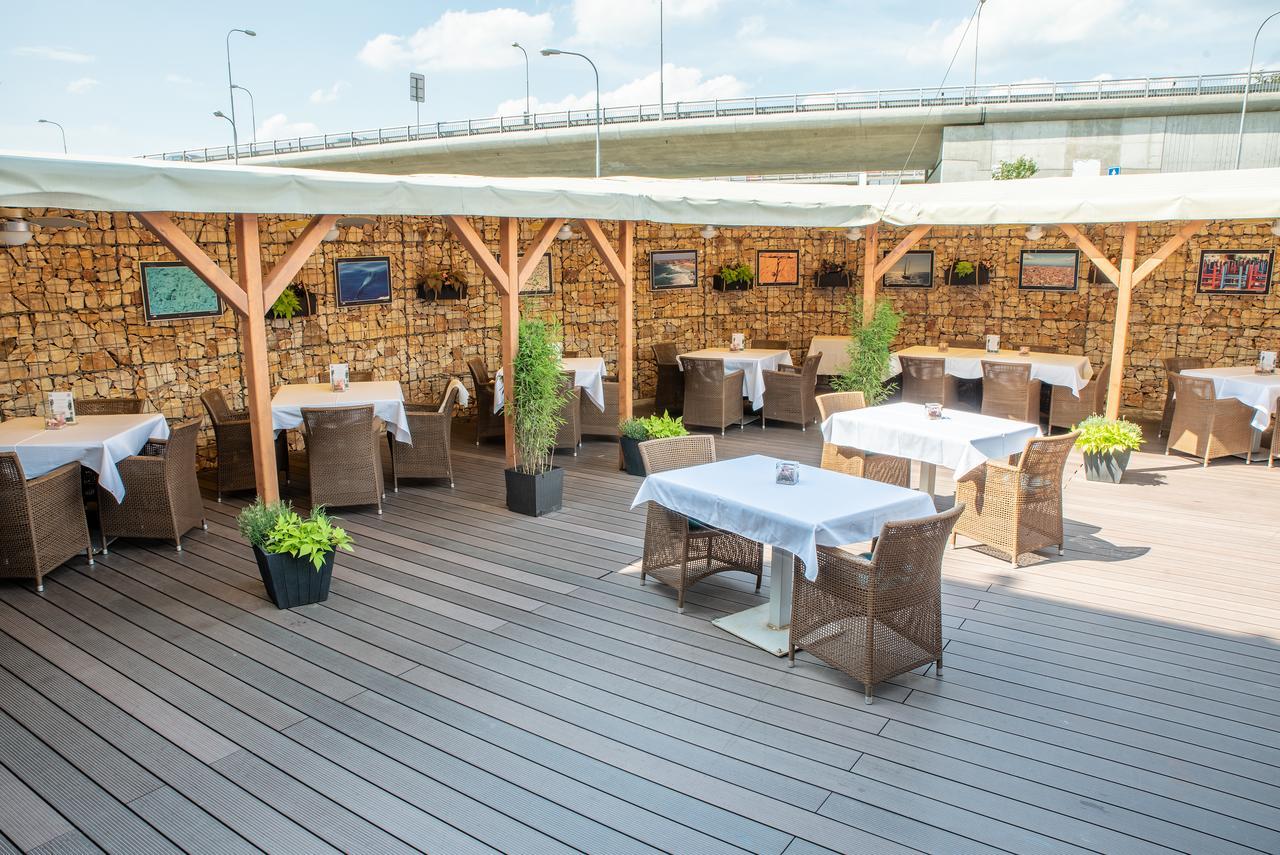 Restaurant & Design Hotel Noem Arch Brno Exteriör bild