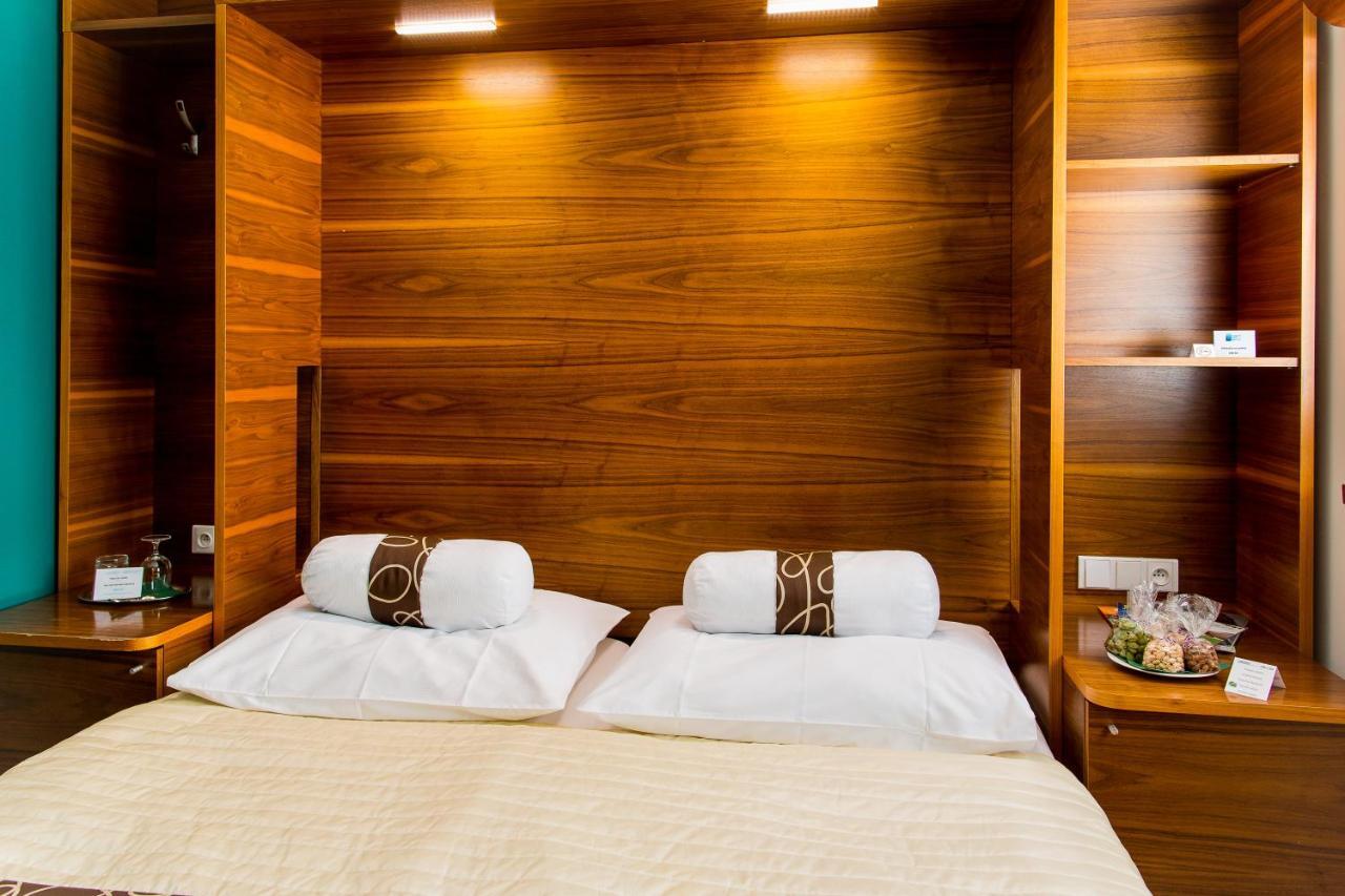 Restaurant & Design Hotel Noem Arch Brno Rum bild