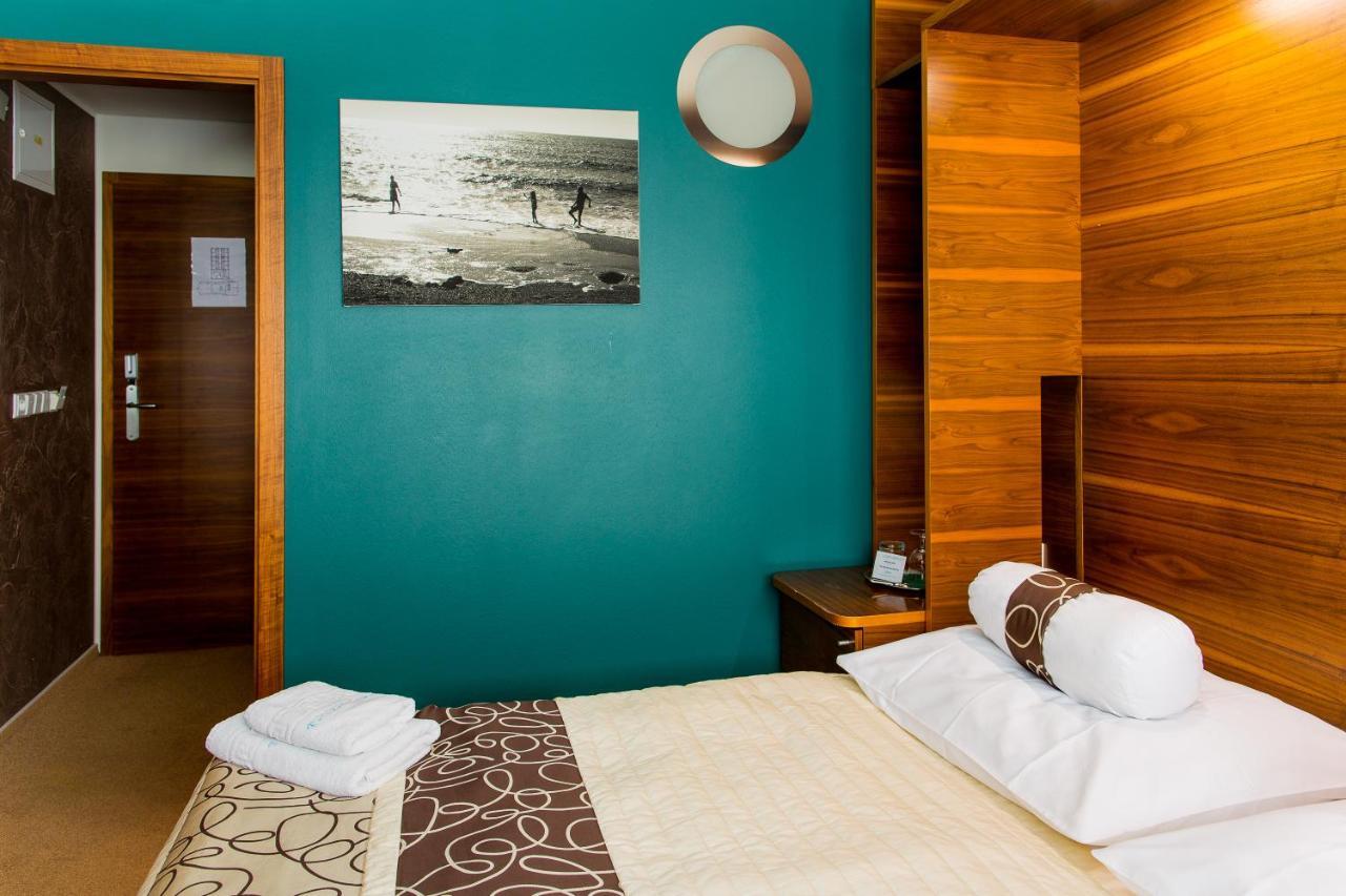 Restaurant & Design Hotel Noem Arch Brno Rum bild